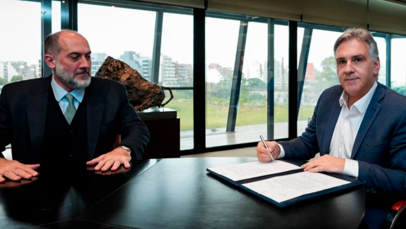 Llaryora reduce un 30% las agencias del Estado y avanza con una reforma administrativa