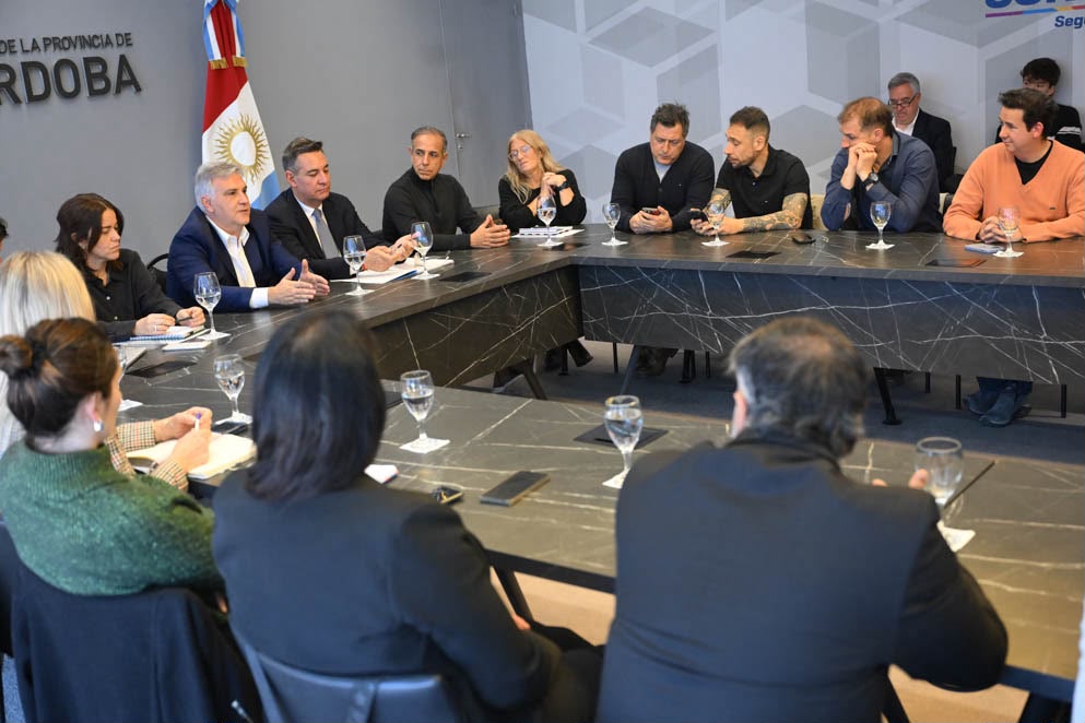 Llaryora encabezó una nueva reunión de la Mesa de Economía Naranja